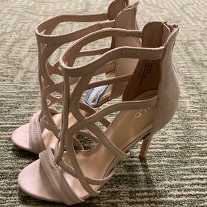 Nude/ cream stilettos